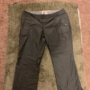 Converse one star cropped pants for women.